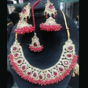 Traditional Indian Style Bridal Jewelry Set